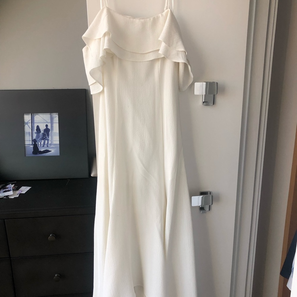 Beautiful white dress, worn once, comfortable